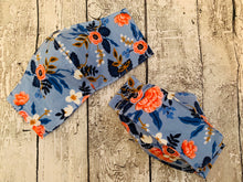 Load image into Gallery viewer, Les Fleurs Birch Periwinkle Kirigami Mask